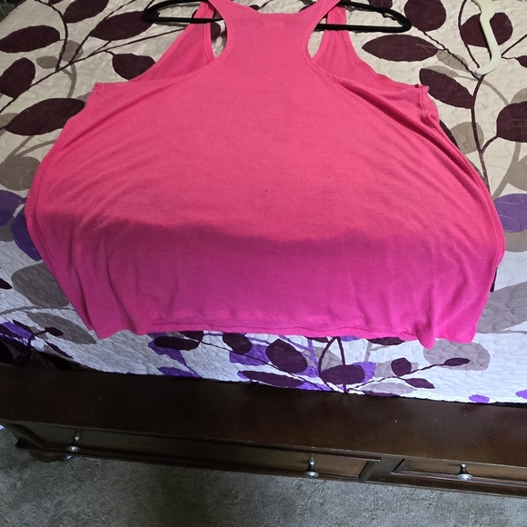 Top - Picture 2 of 2